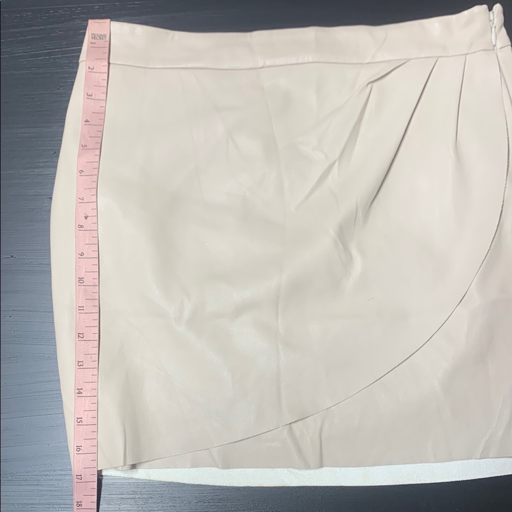 Express Tan Pleated Pencil Mini Skirt For Casual Wear View 3